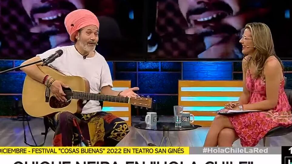 El cantante nacional Quique Neira reveló que una conocida periodista inspiró la letra de su hit Armonía de amor, en una reciente entrevista con Julia Vial en Hola Chile.
Todo ocurrió cuando el intérprete nacional repasó sus grandes éxitos, y desclasificó desconocidos detalles de sus composiciones. “La vida es una canción”, admitió.