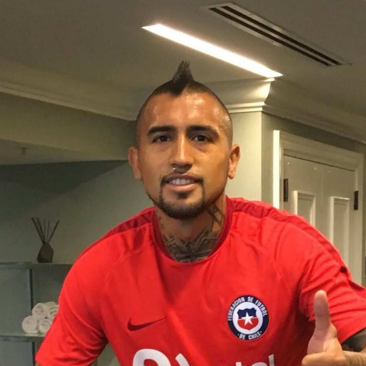 Arturo Vidal envía emotivo mensaje tras accidente de sus hijos Arturo Vidal envía emotivo mensaje tras accidente de sus hijos