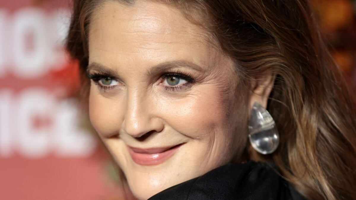 Drew Barrymore no ha tenido una vida amorosa de comedia romántica
