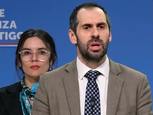 Gobierno retrocede y ajusta polémica norma sobre despidos tras críticas a “ley de amarre”