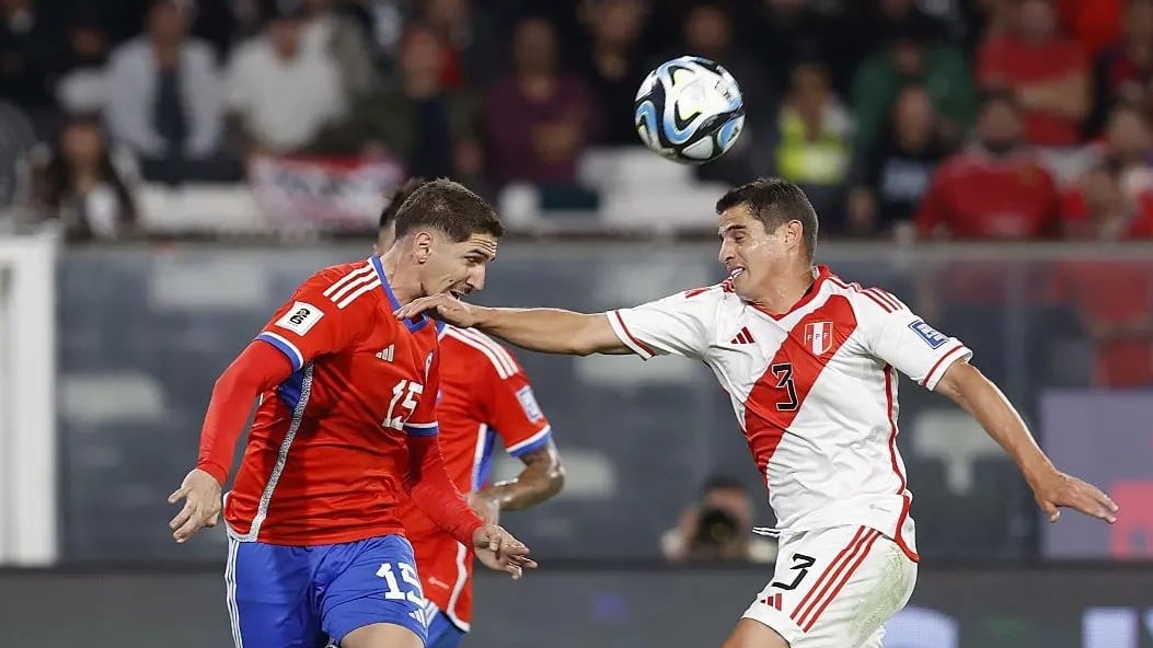 Chile venció por 2-0 a Perú.