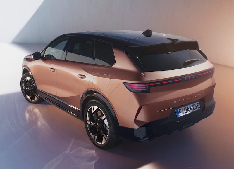 Opel cumple 60 años en Chile y presenta el nuevo Grandland