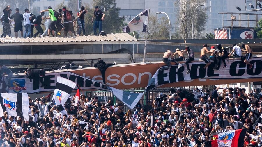 Colo Colo retirará estructura que cedió durante arengazo en el Estadio Monumental