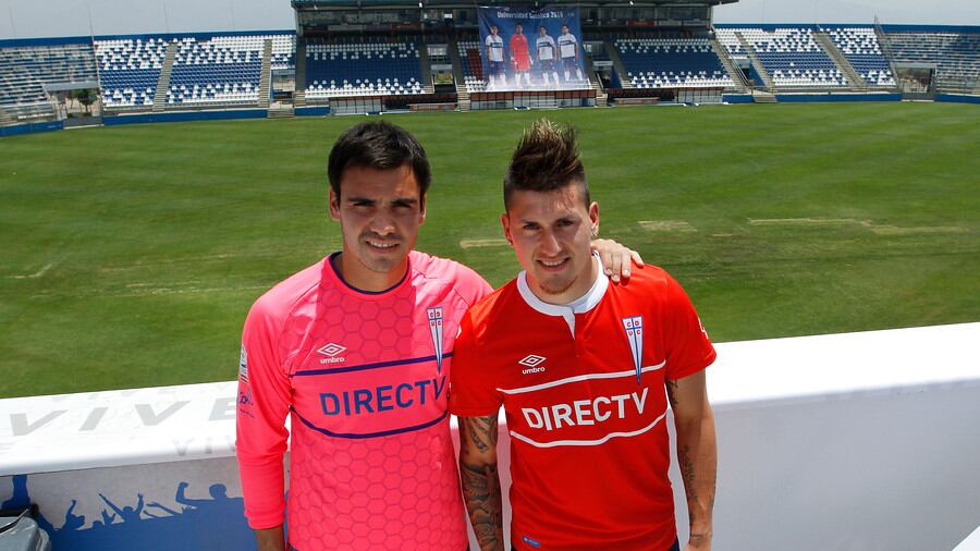 Cristopher Toselli y Nicolás Castillo con los colores de la UC