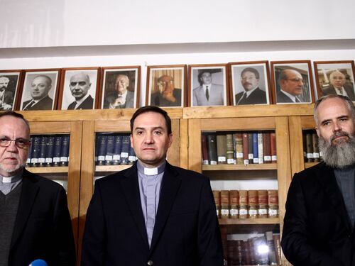 Víctimas de Karadima denunciarán ante el Papa un “sistema abusivo” al interior de la Iglesia