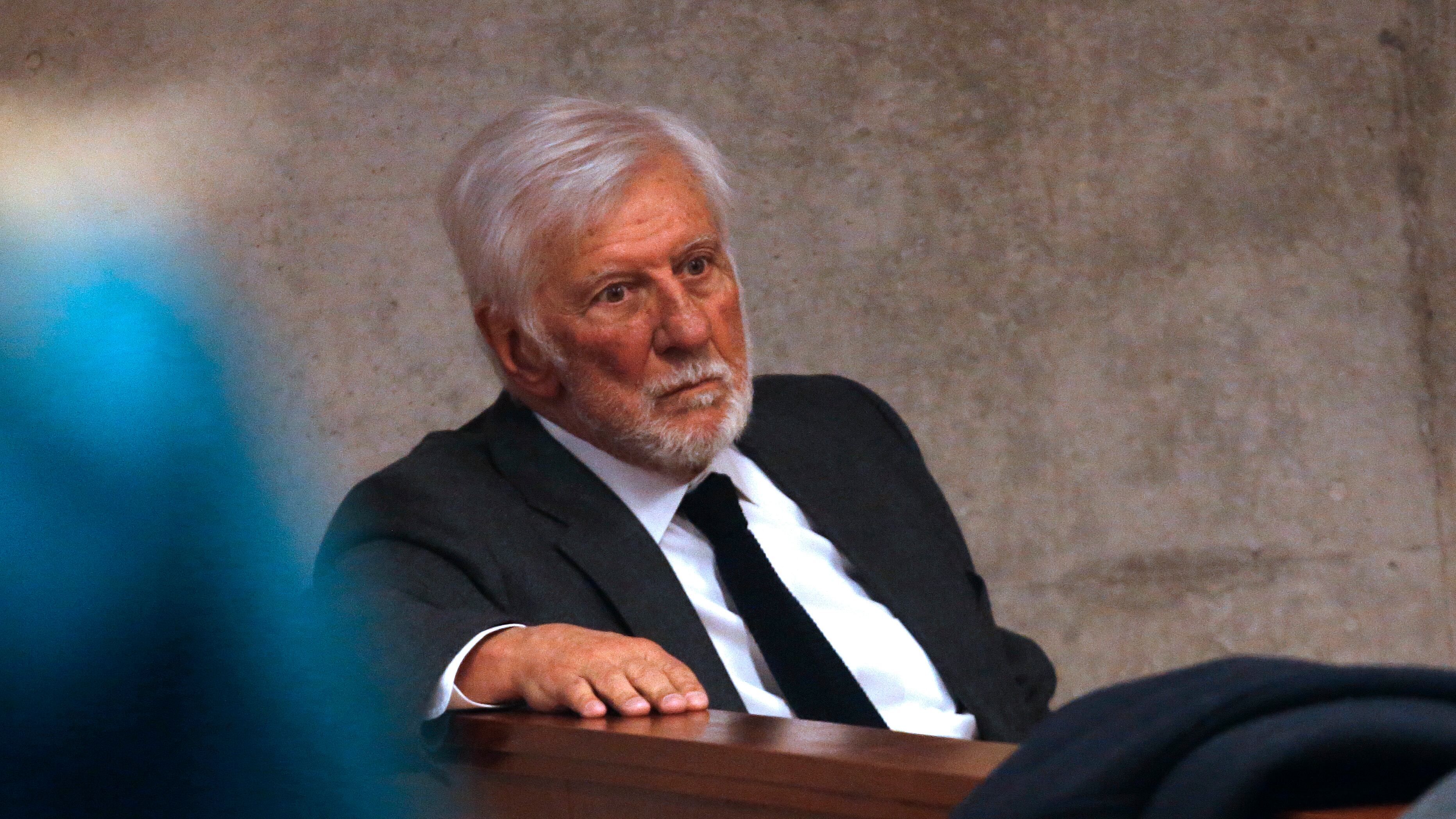 Raúl Torrealba, exalcalde de Vitacura, durante la formalización. / Aton