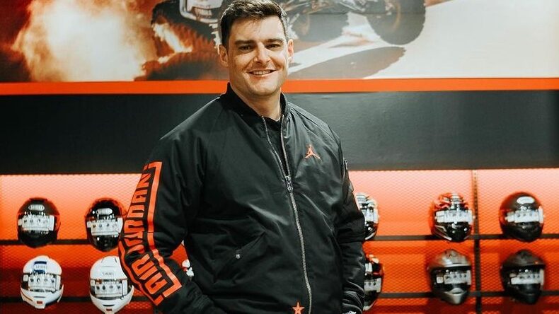 El piloto fue víctima este martes de un millonario robo en su tienda ubicada en el sector Los Trapenses, en la comuna de Lo Barnechea.