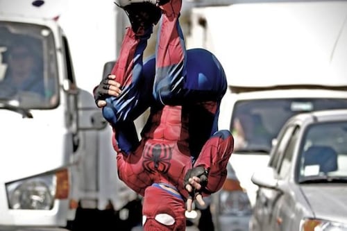 El “Estúpido y Sensual Spiderman Chileno” reveló uno de sus más grandes secretos y cautivó a las redes sociales