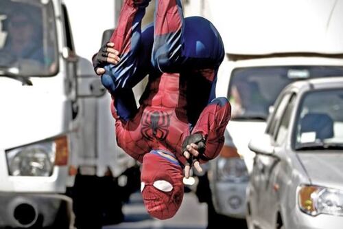 El “Estúpido y Sensual Spiderman Chileno” reveló uno de sus más grandes secretos y cautivó a las redes sociales