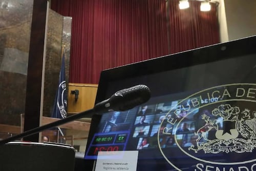 Republicanos, UDI y RN enfrían apoyo a proyecto de conmutación de penas