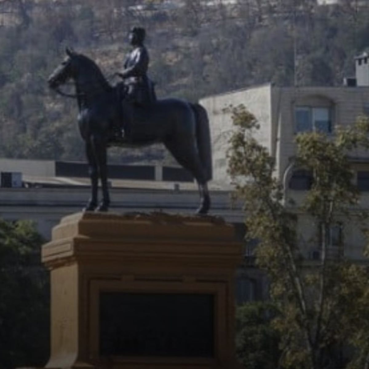 Estatua del General Baquedano regresará a plaza tras aprobación unánime Estatua del General Baquedano regresará a plaza tras aprobación unánime