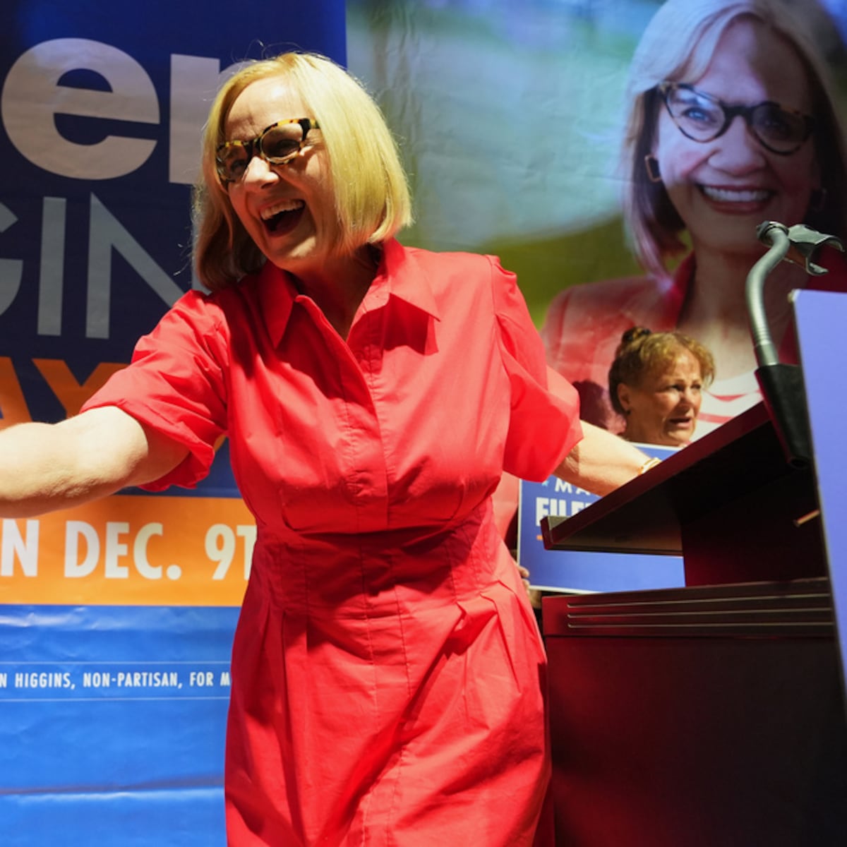 Demócratas ganan alcaldía de Miami tras casi 30 años y derrotan candidato apoyado por Trump Demócratas ganan alcaldía de Miami tras casi 30 años y derrotan candidato apoyado por Trump