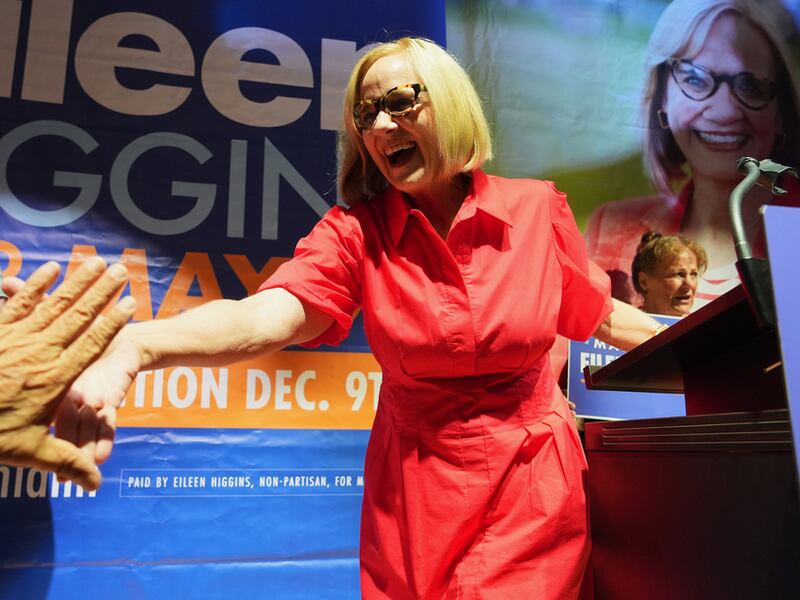 Demócratas ganan la alcaldía de Miami por primera vez en casi 30 años y derrotan al candidato apoyado por Trump