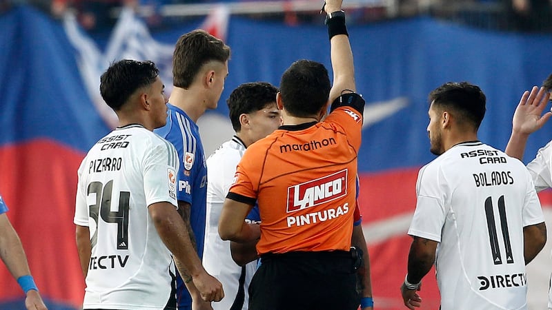 Piero Maza modifica su informe arbitral del Superclásico y agrega nuevas irregularidades de la U que podrían perjudicar su localía en futuros partidos
