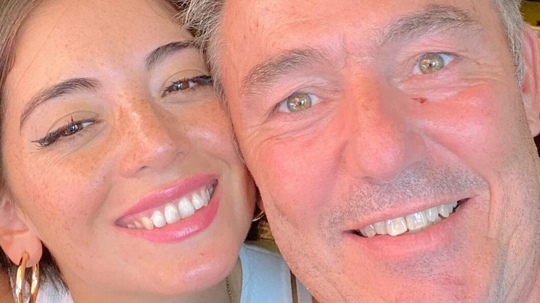 La actriz y cantante chilena, Vanessa Aguilera, anunció este sábado su embarazo junto a su esposo, Manuel Virgilio González.