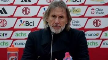 El estratego del seleccionado chileno llegó esta jornada con el plantel nacional a La Paz, donde este martes enfrentarán a Bolivia por la antepenúltima fecha de las clasificatorias mundialistas.