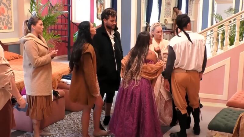 Oriana Marzoli y Blue Mary | Captura: Canal 13