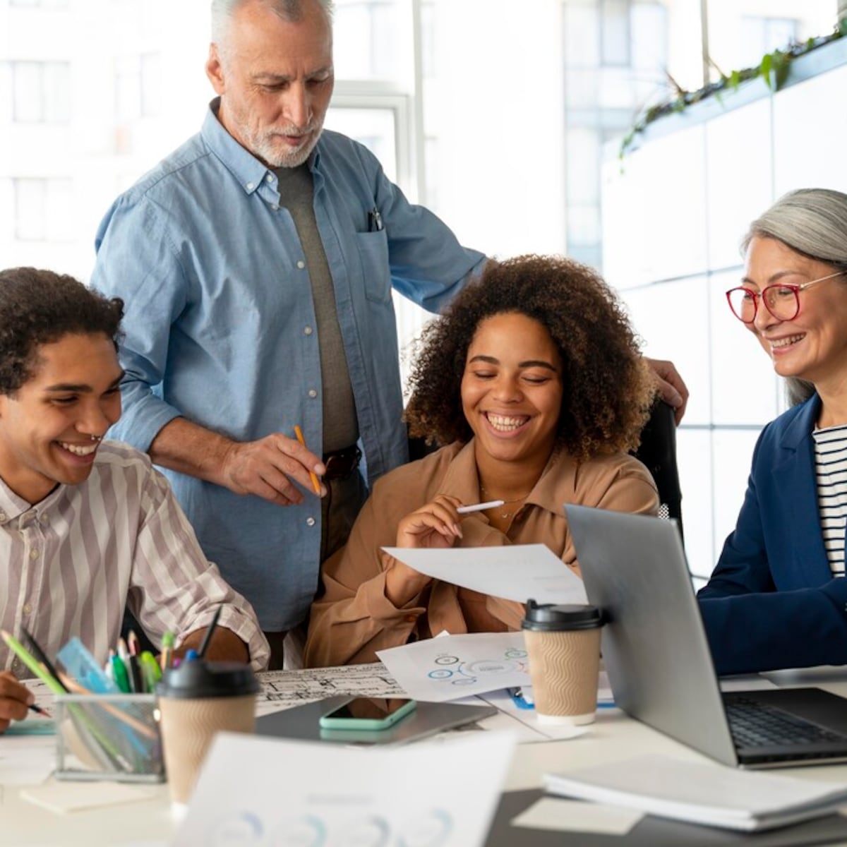 La diversidad generacional: clave para la innovación laboral La diversidad generacional: clave para la innovación laboral