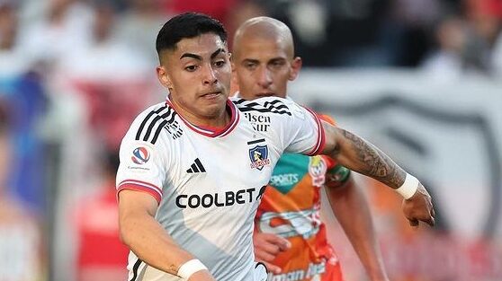 El futbolista de Colo Colo nuevamente fue detenido por una denuncia de violencia de género en contra de su actual pareja sentimental.