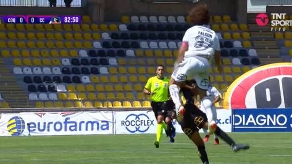 En redes sociales criticaron al defensor uruguayo por su falta al juvenil de Coquimbo.