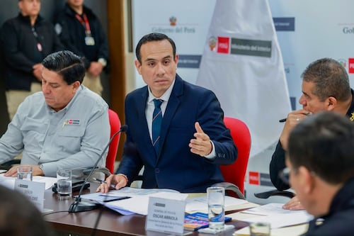 Perú evalúa declarar emergencia en la frontera con Chile ante creciente presión migratoria