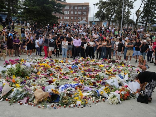 Australia dice que ataque contra celebración judía estuvo inspirado por grupo Estado Islámico