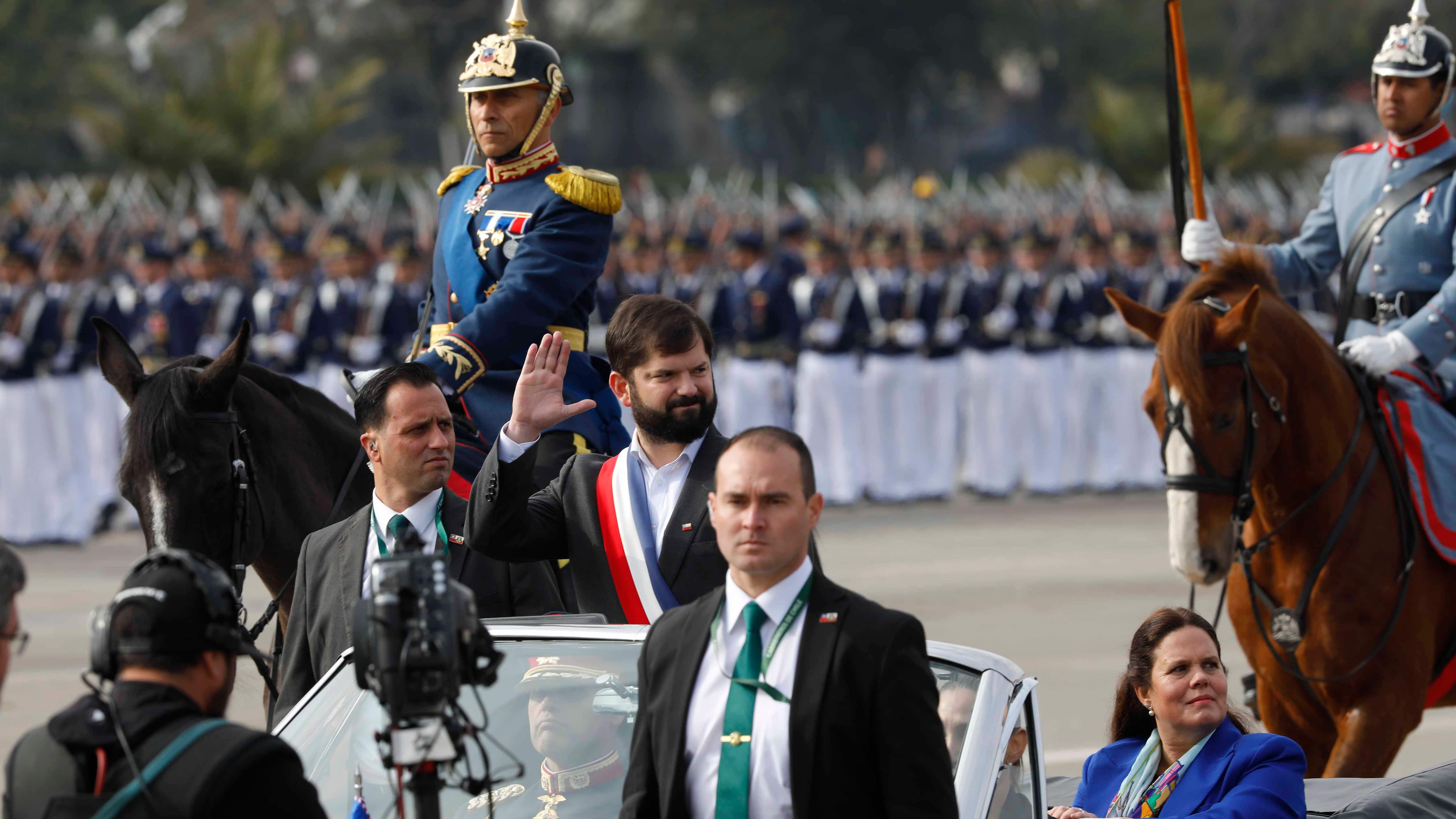 Boric participa de la Parada Militar