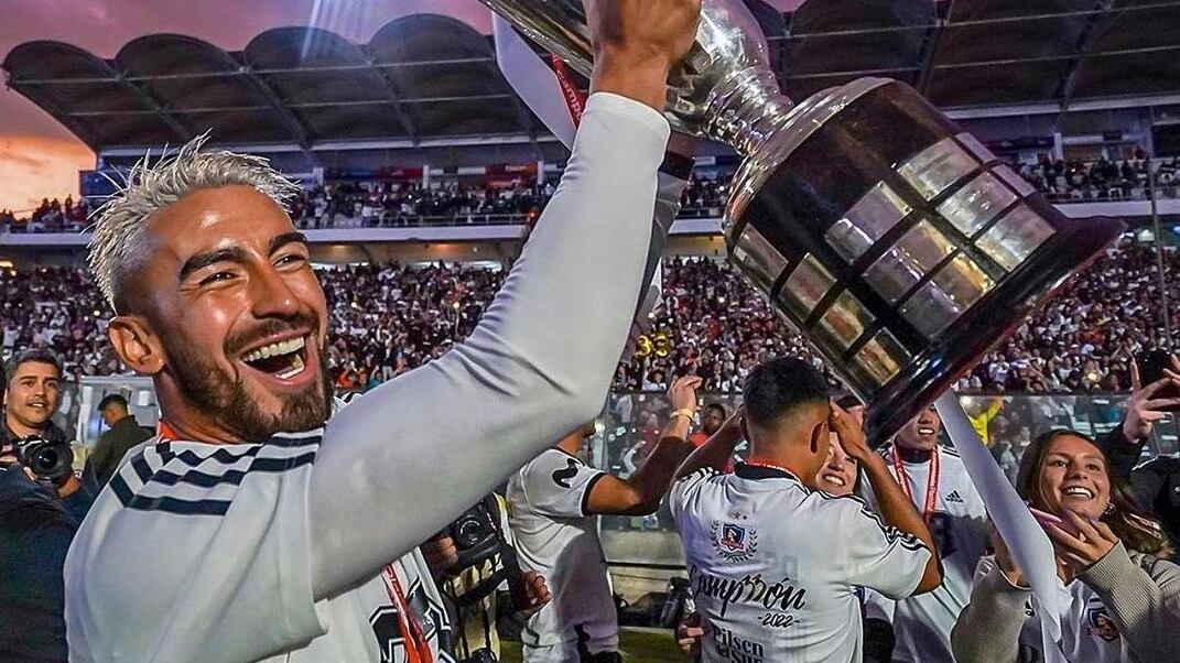 La FIFA entregó este martes su fallo favorable a Colo Colo, en el que castigó al delantero argentino con cuatro meses sin poder jugar partidos oficiales, y el club brasileño Fortaleza suspendido por dos ventanas de traspasos, de negociar nuevas contrataciones.