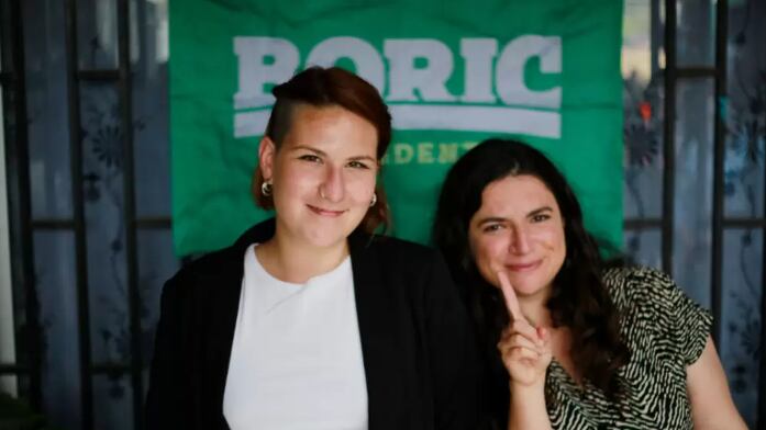 Una denuncia por maltrato laboral en contra de la exjefa de campaña del Presidente Gabriel Boric y actual jefa de gabinete del Ministerio de la Mujer, Javiera Cabello (Convergencia Social), se encuentra investigando el fiscal de la cartera.