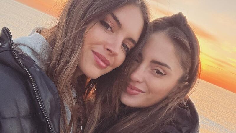 “No ha sido nuestro mejor día”: Coni Piccoli debió retrasar los trámites de compra de un departamento con su hermana en Italia