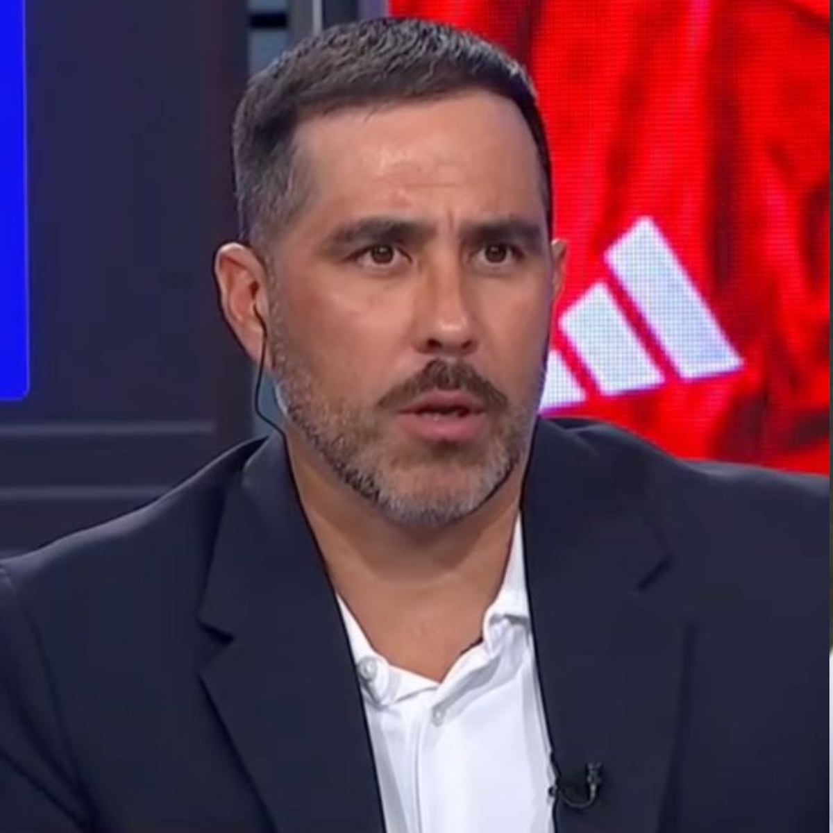 Claudio Bravo critica logros deportivos de Sammis Reyes Claudio Bravo critica logros deportivos de Sammis Reyes
