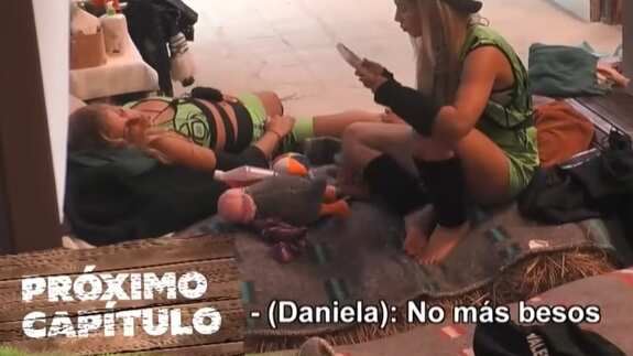 La ganadora de Masterchef le sinceró a Guarén que se distanciará de Uriel porque el cantante urbano sólo la acompaña cuando está de buen ánimo, y no cuando necesita a alguien que esté con ella cuando está deprimida en el encierro del reality.