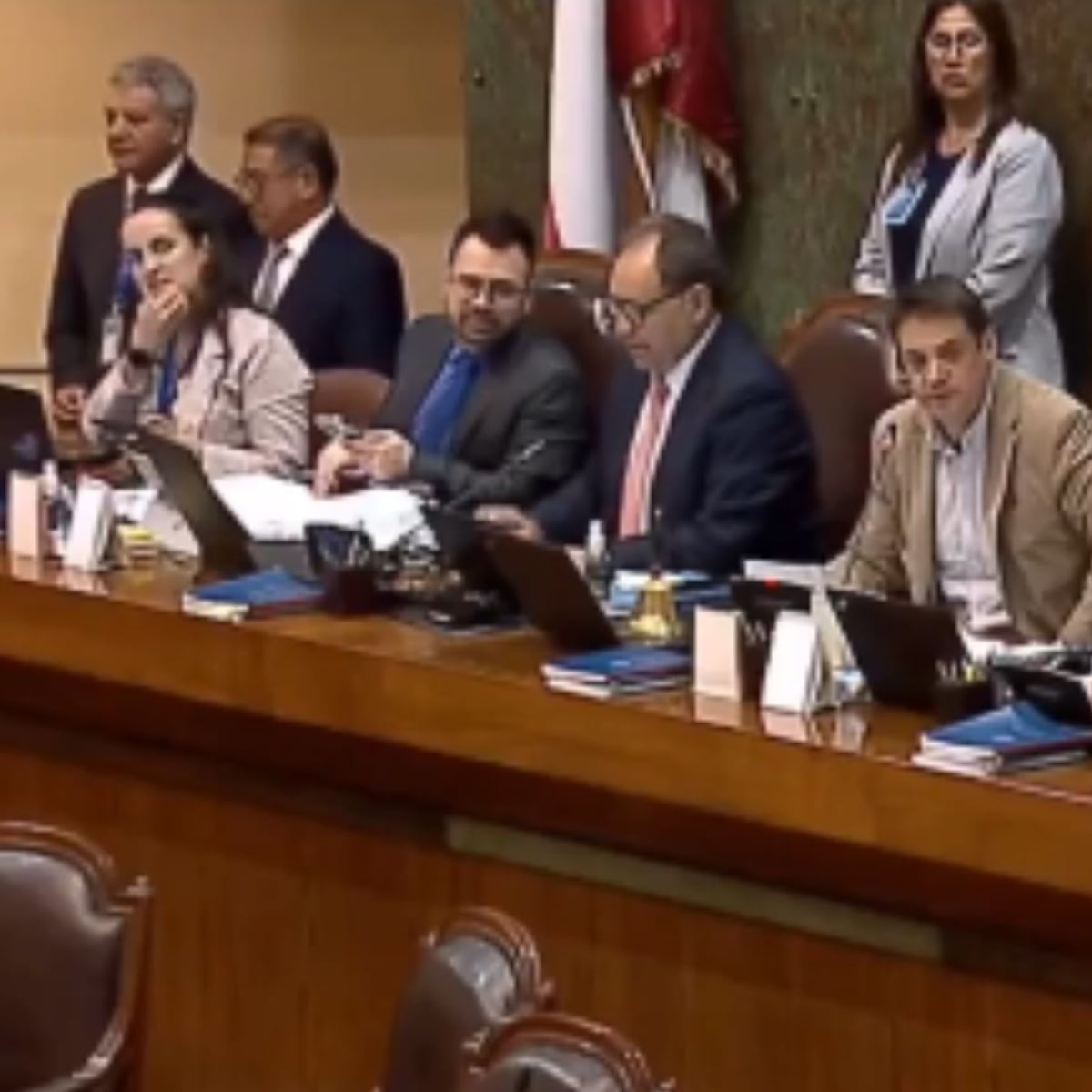 Gaspar Rivas protagoniza tenso cruce en votación por el cobre Gaspar Rivas protagoniza tenso cruce en votación por el cobre