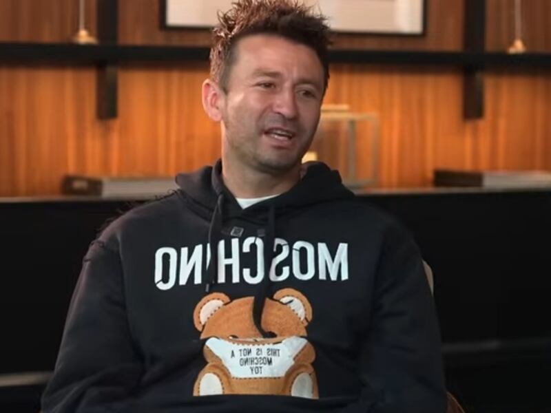 Roberto Gutiérrez reconoce que se retiró del fútbol profesional por la salud mental de su hija: “Sentí que la estaba dañando”