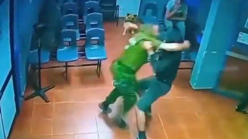 El delicuente se escapó.