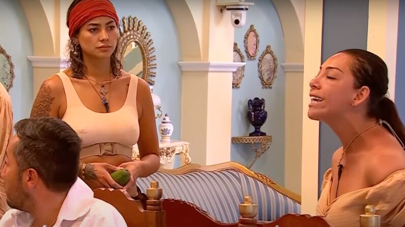 Mariela Sotomayor y Camila Recabarren | Captura: Canal 13