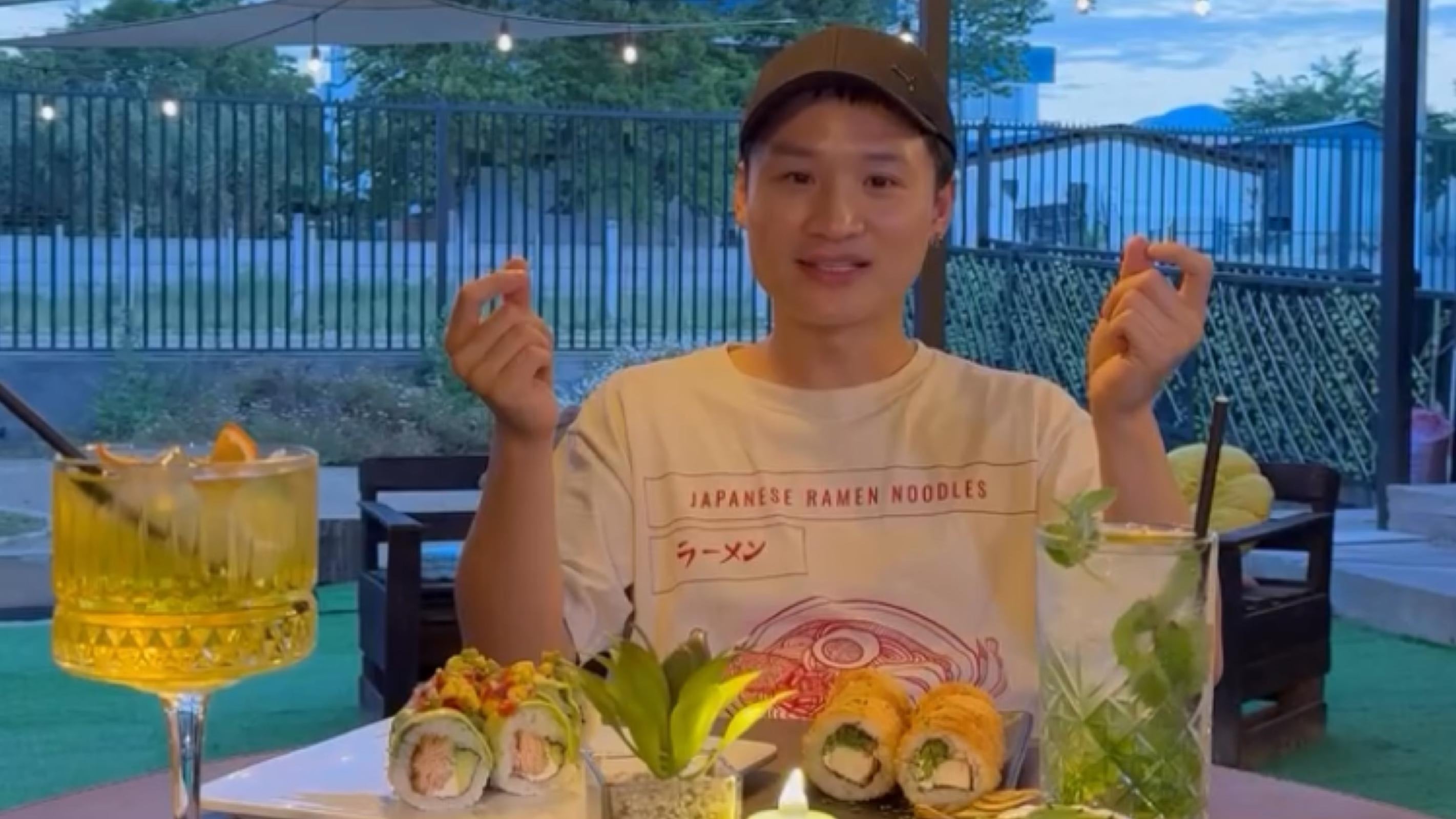 Yuhui Lee presentando la próxima apertura de su restaurante "Ay Que Lico"