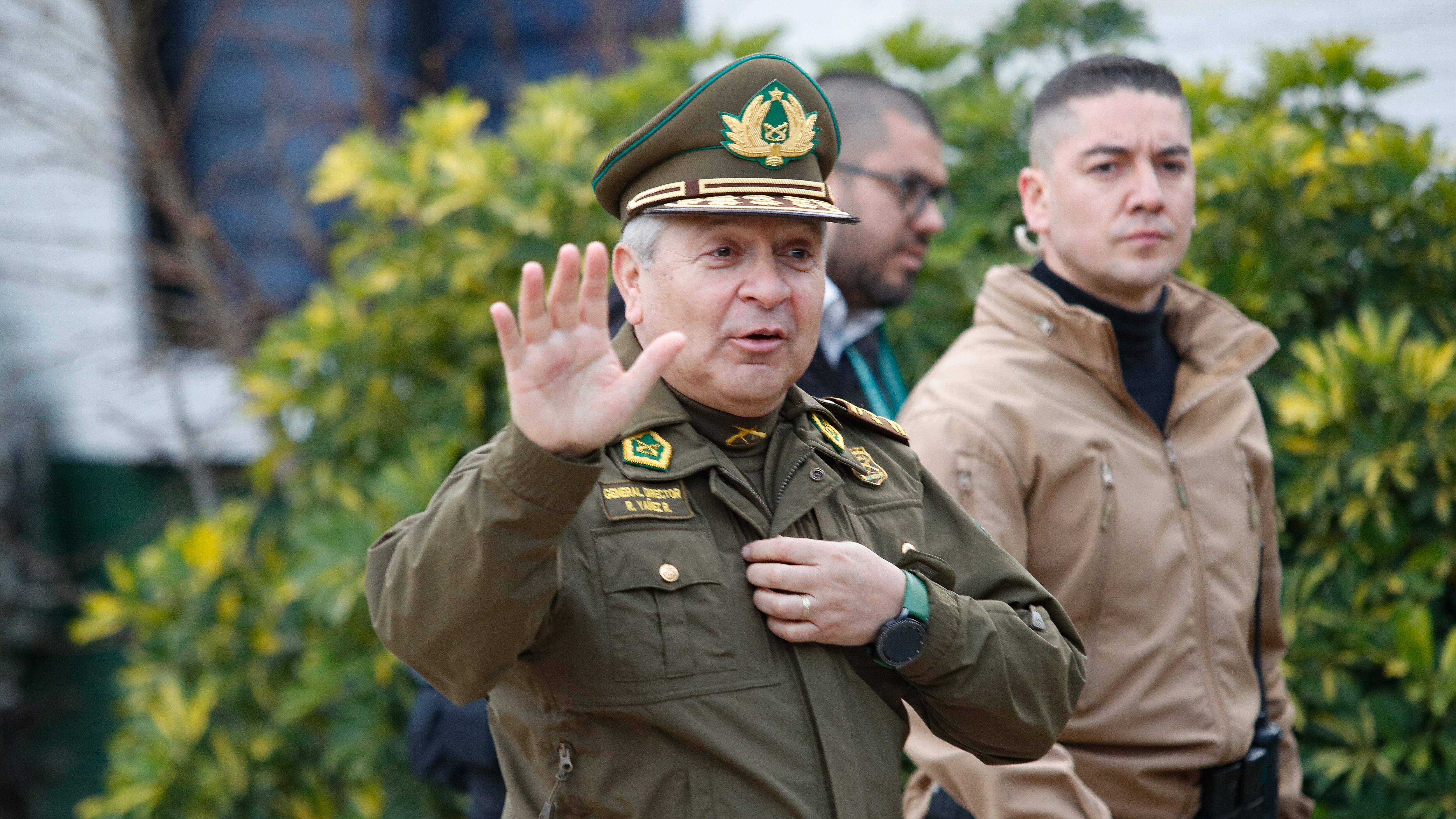 Presidente Boric confirma Unidad de Acción y Seguridad | 19 DE JULIO DE 2024 / SANTIAGO
El Presidente de la República, Gabriel Boric Font, junto a la ministra del Interior y Seguridad Pública, Carolina Tohá y el general director de Carabineros, Ricardo Yáñez, saludan a una tropa de Carabineros de la Prefectura Occidente en la antesala de la reunión para conformar la Unidad de Acción y Seguridad debido al aumento del crimen el la región metropolitana
FOTO: DIEGO MARTIN /AGENCIAUNO