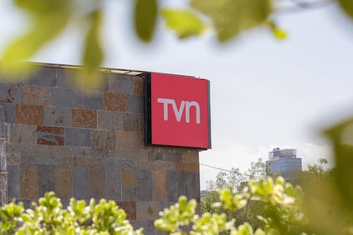 TVN celebra a sus tres rostros destacados entre los 10 más reconocidos del país según Cadem
