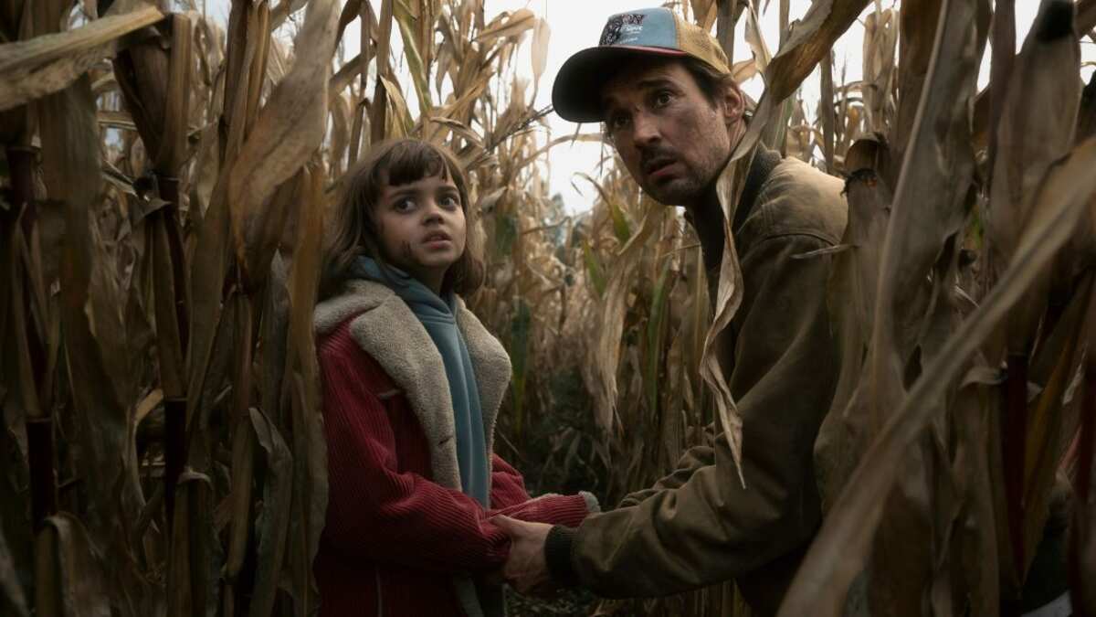 Escenas de la miniserie 'La señal'