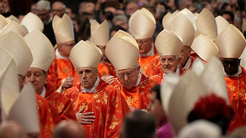 Comenzó el cónclave para elegir al próximo papa
