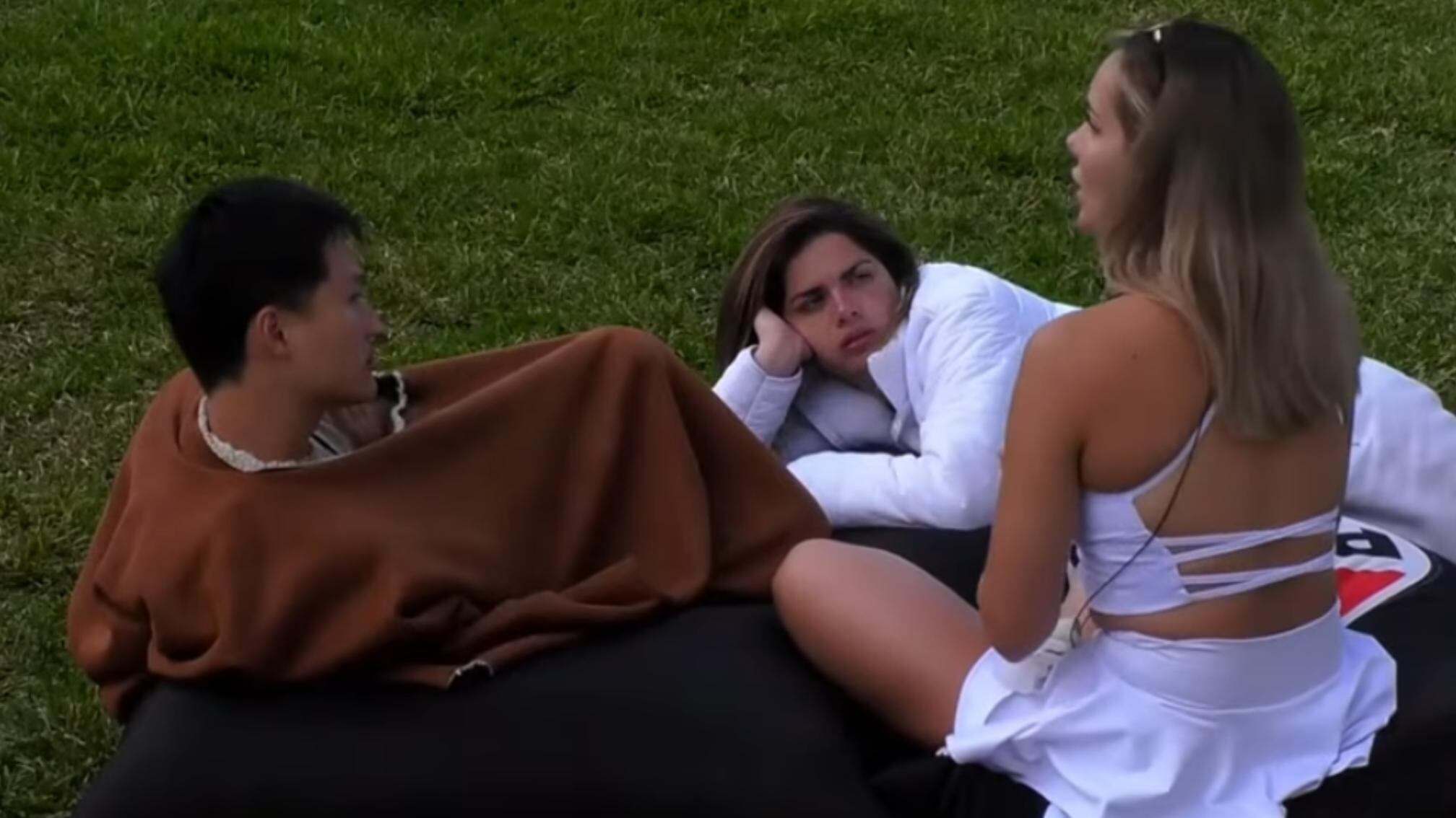 Yuhui Lee, Roon Antonio y Valentina Concha