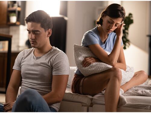 ¿Por qué los hombres son infieles con mujeres menos atractivas que su pareja?