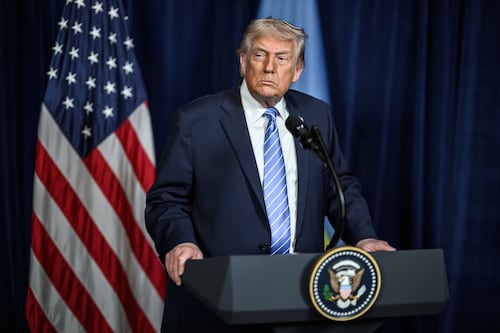 Trump anuncia que “vamos a empezar ahora a atacar por tierra a los carteles” en México