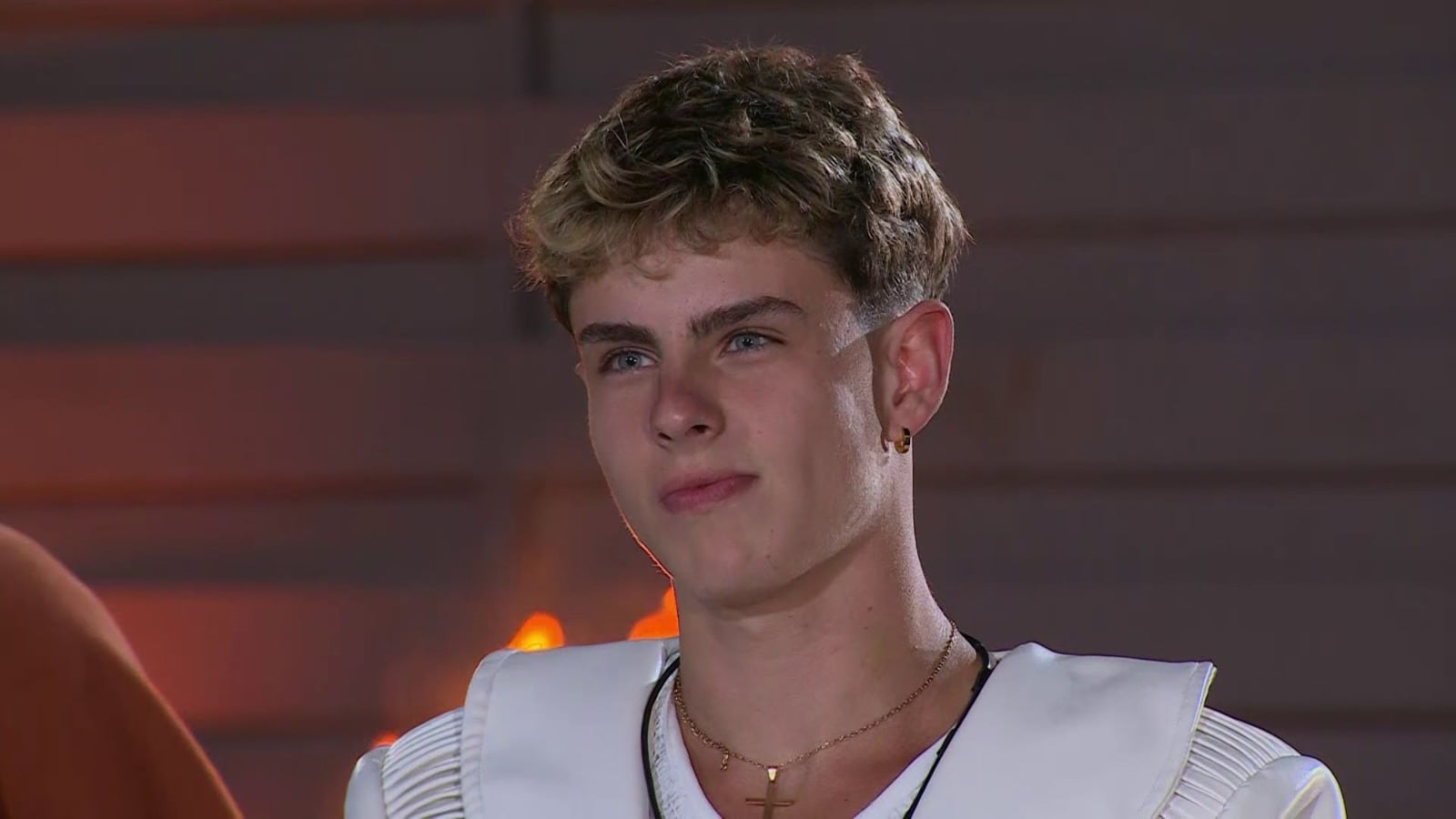 Diego Venegas volvió a Mundos Opuestos a entregar su nominación