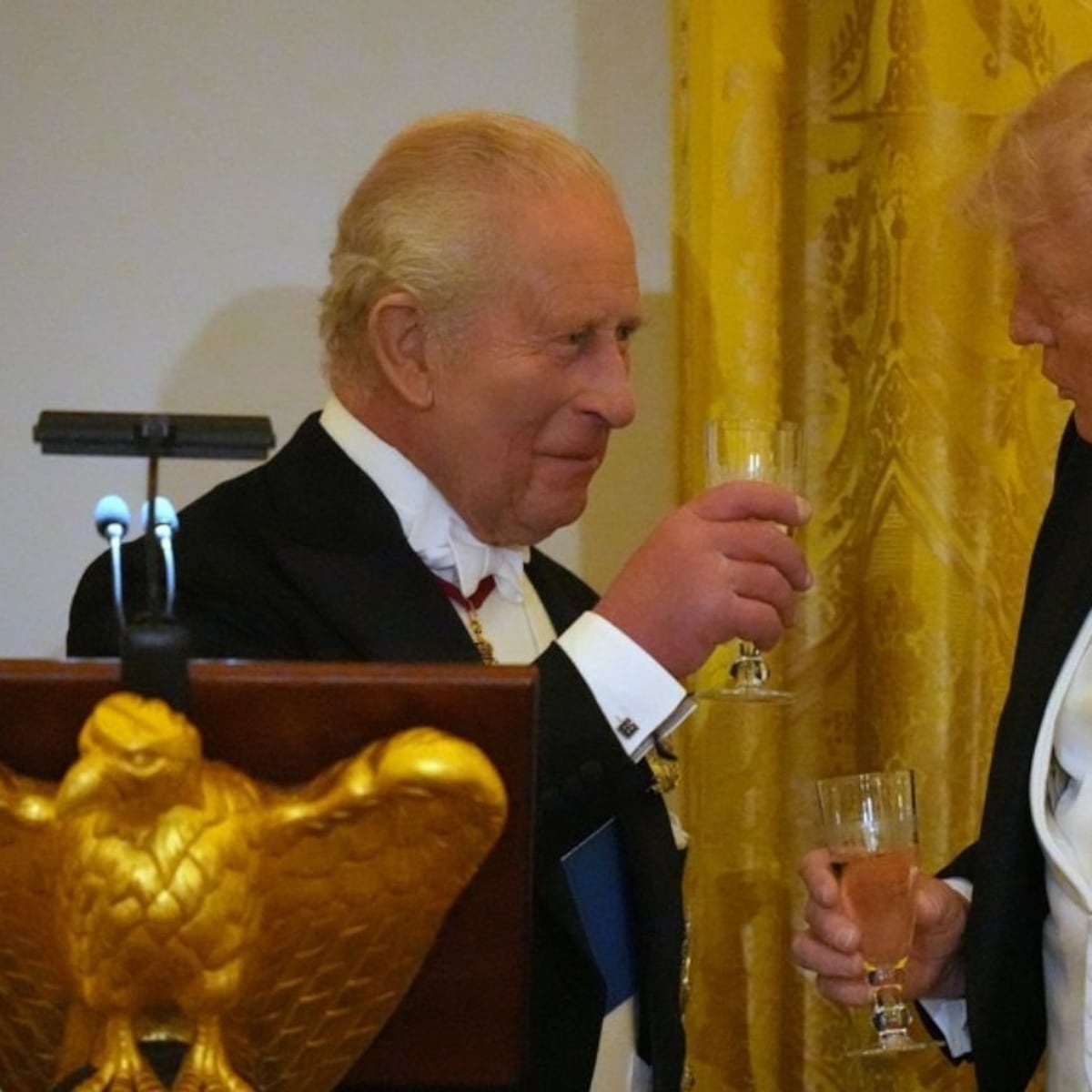 Rey Carlos III critica a Trump por idioma francés Rey Carlos III critica a Trump por idioma francés