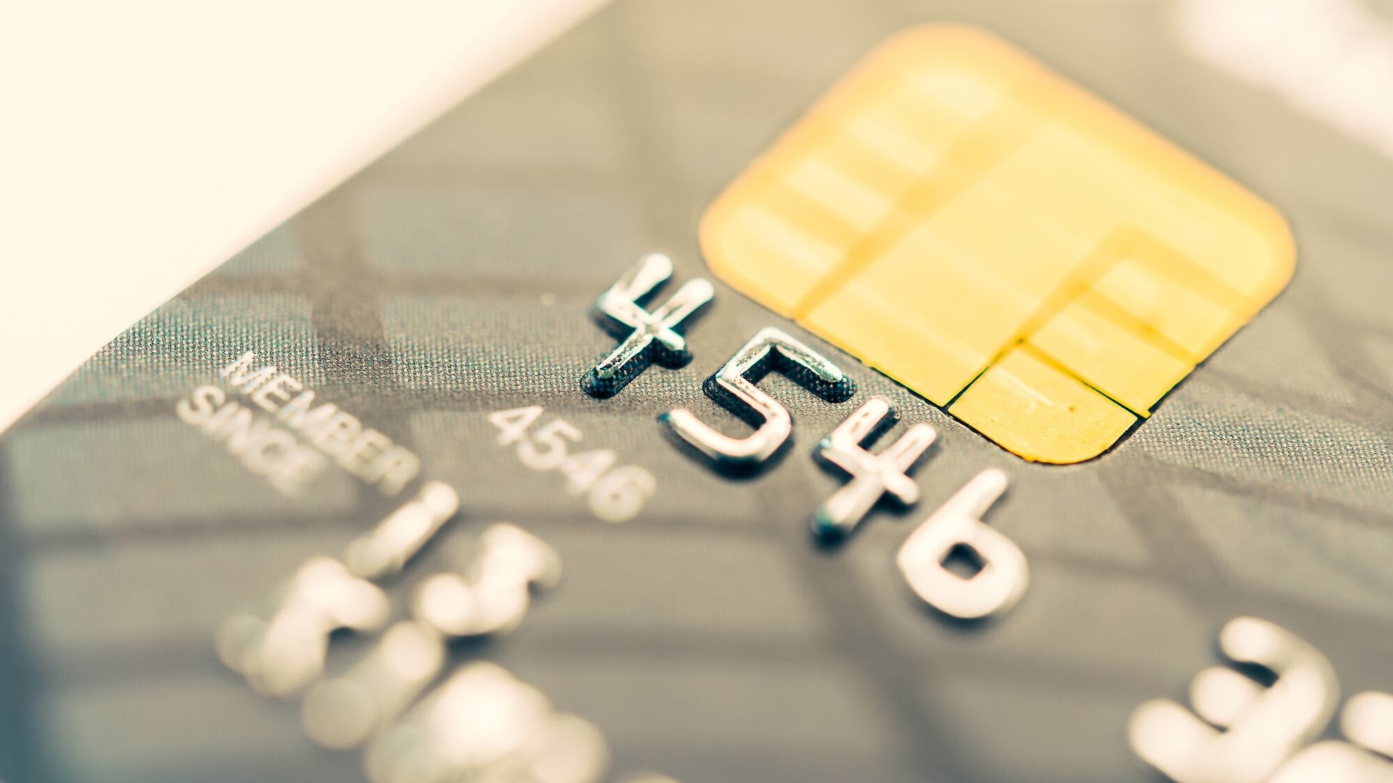 No hay una tarjeta de crédito que sea la mejor para todos. Su elección depende de los hábitos de gasto, las necesidades financieras, el estilo de vida y las metas de cada persona. Foto: Freepik.