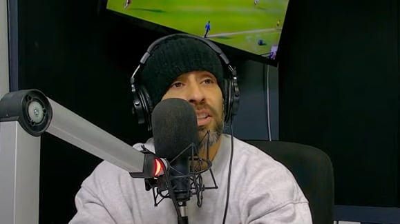 El exfutbolista es comentarista deportivo en el programa "Los tenores", de radio ADN.