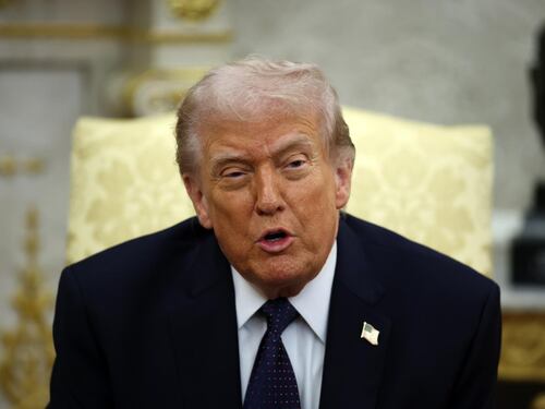 Trump dice que Estados Unidos no necesita Ormuz y amenaza con dejar su seguridad a otros países