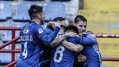El cuadro acerero recibe este domingo a Colo Colo en el estadio CAP de Talcahuano.